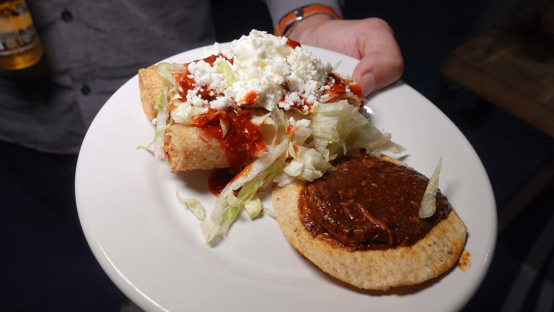 CANAPES Y ANTOJITOS (8)